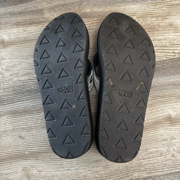 Teva Reflip Black Flip Flops – Women’s Size 6 – Recycled Straps - Picture 3 of 6